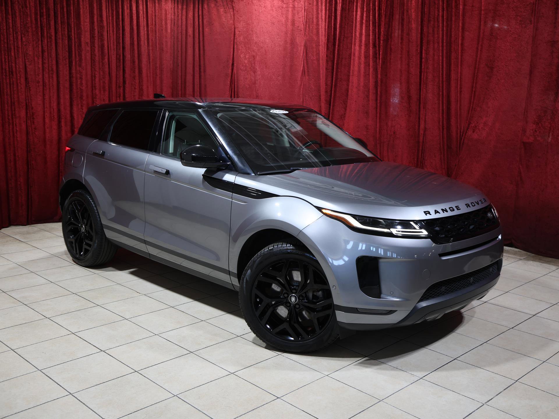 Used 2020 Land Rover Range Rover Evoque SE AWD/4WD image 2