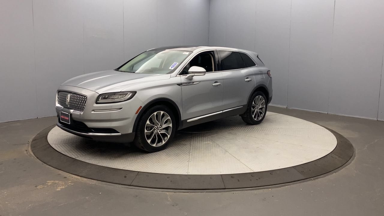 Used 2022 Lincoln Nautilus Reserve AWD/4WD image 9