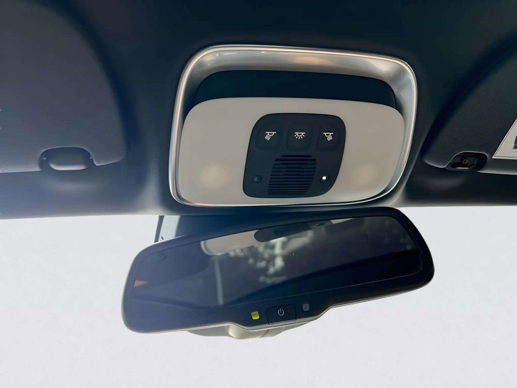 Used 2021 McLaren GT image 24