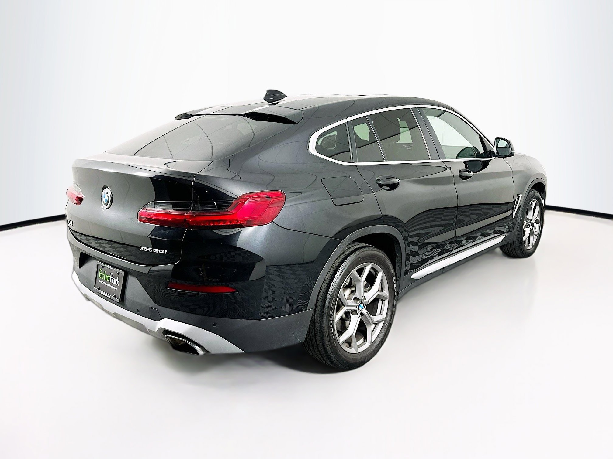 Used 2025 BMW X4 xDrive30i w/ Premium Package image 9