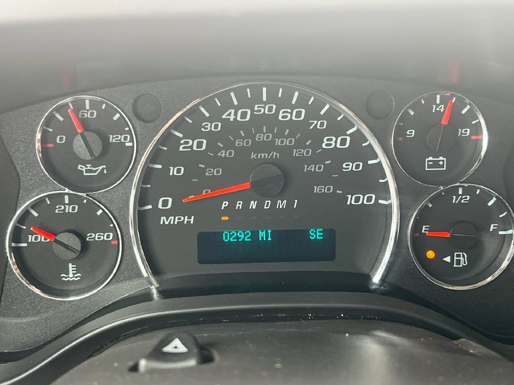 Used 2025 Chevrolet Express 3500 LT w/ LT Preferred Equipment Group RWD image 12