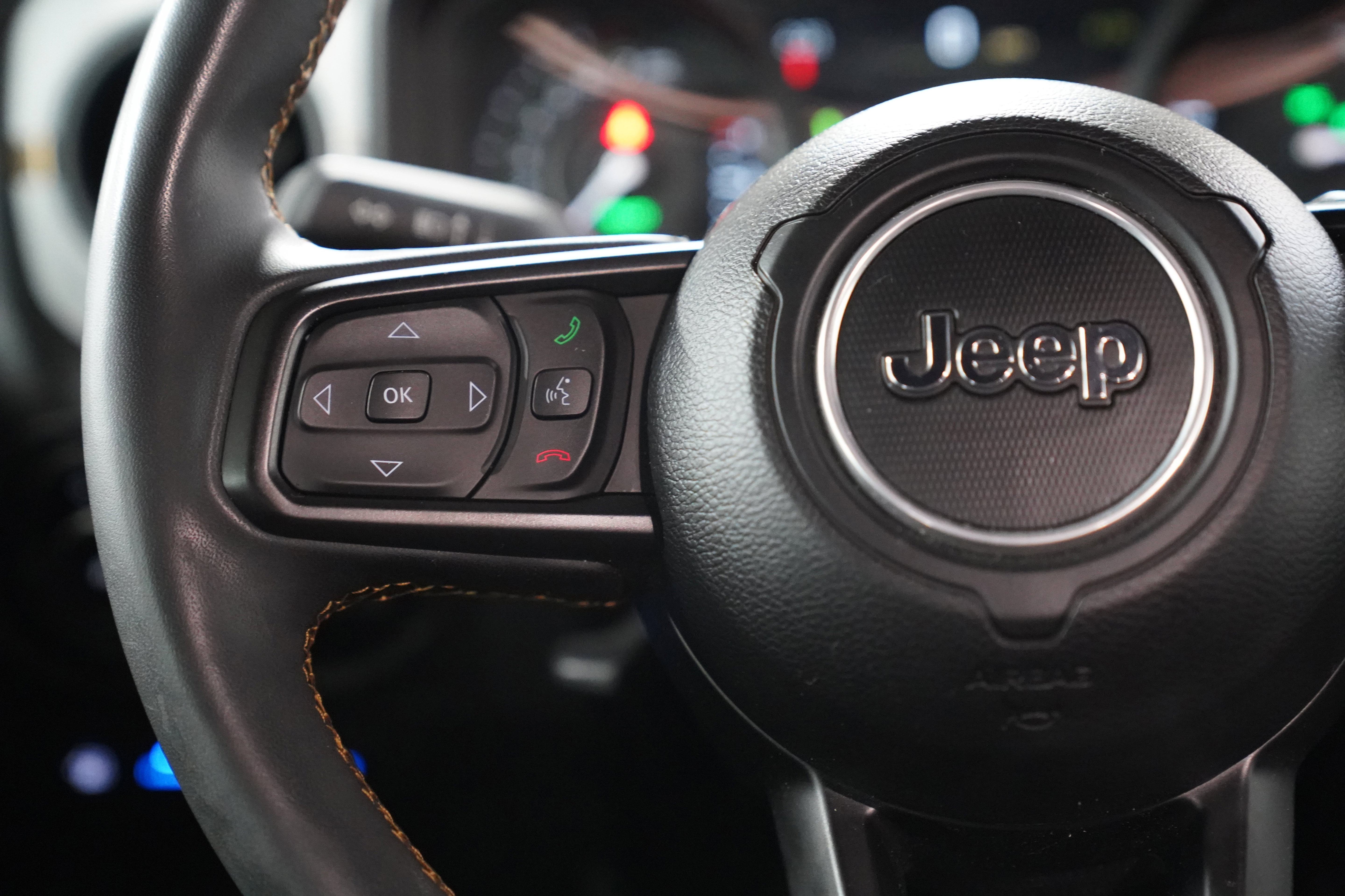 Used 2024 Jeep Wrangler Unlimited AWD/4WD image 19