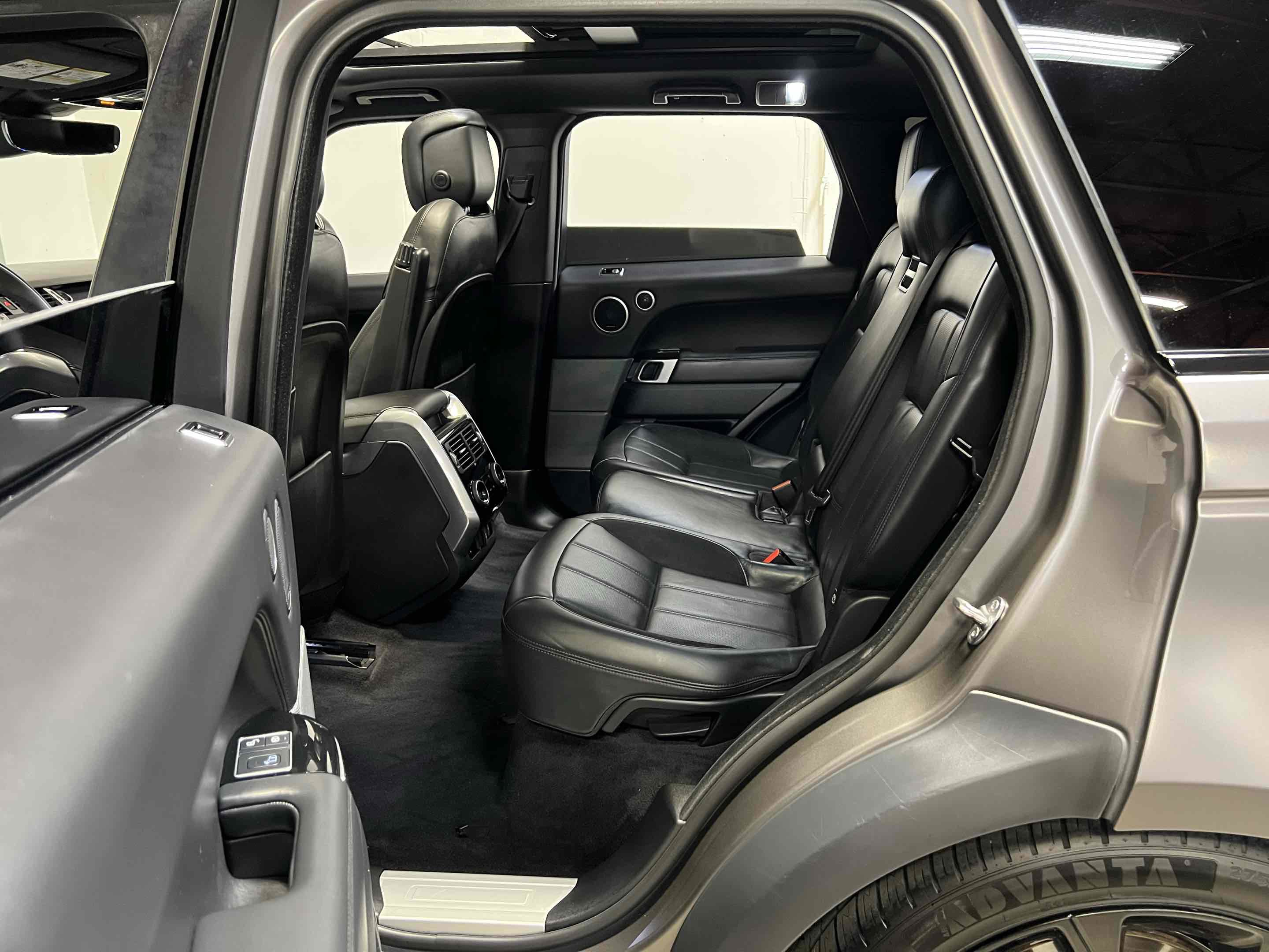 Used 2020 Land Rover Range Rover Sport HST image 81