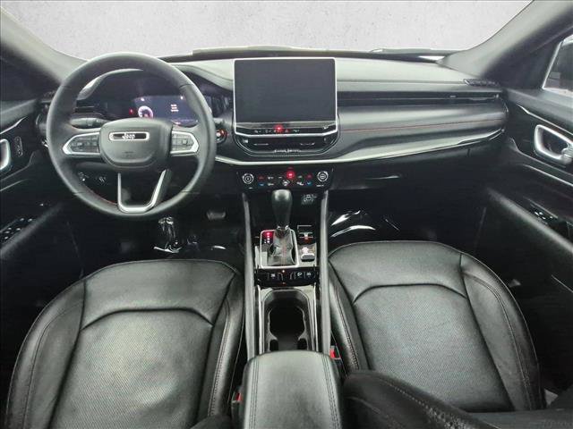 Certified 2025 Jeep Compass Trailhawk w/ Trailhawk Elite Group AWD/4WD image 19
