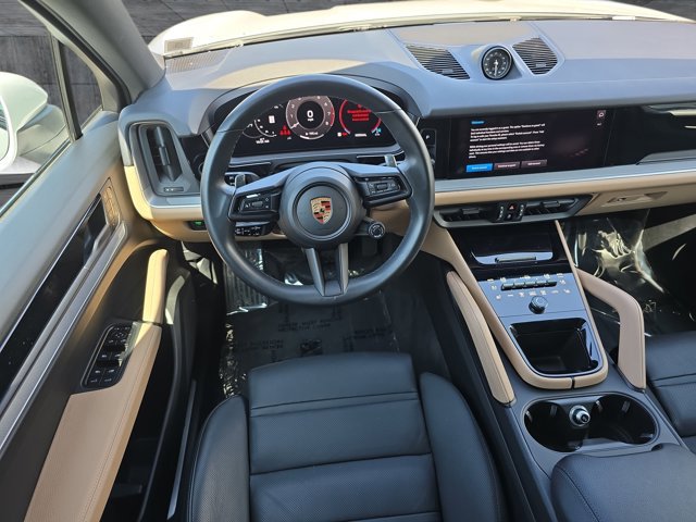 Used 2024 Porsche Cayenne Coupe AWD/4WD image 16