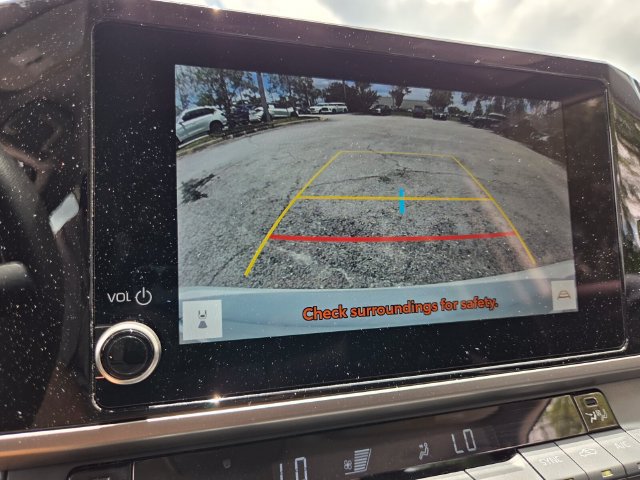 Used 2025 Toyota Camry LE FWD image 27
