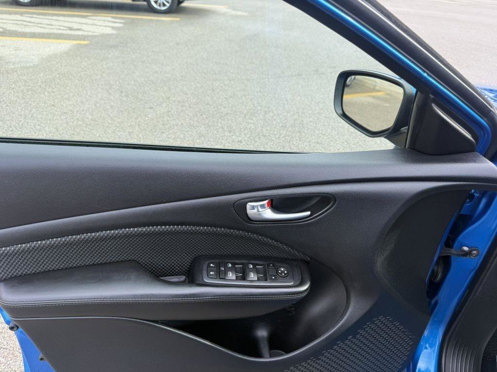 Used 2016 Dodge Dart SXT FWD image 9