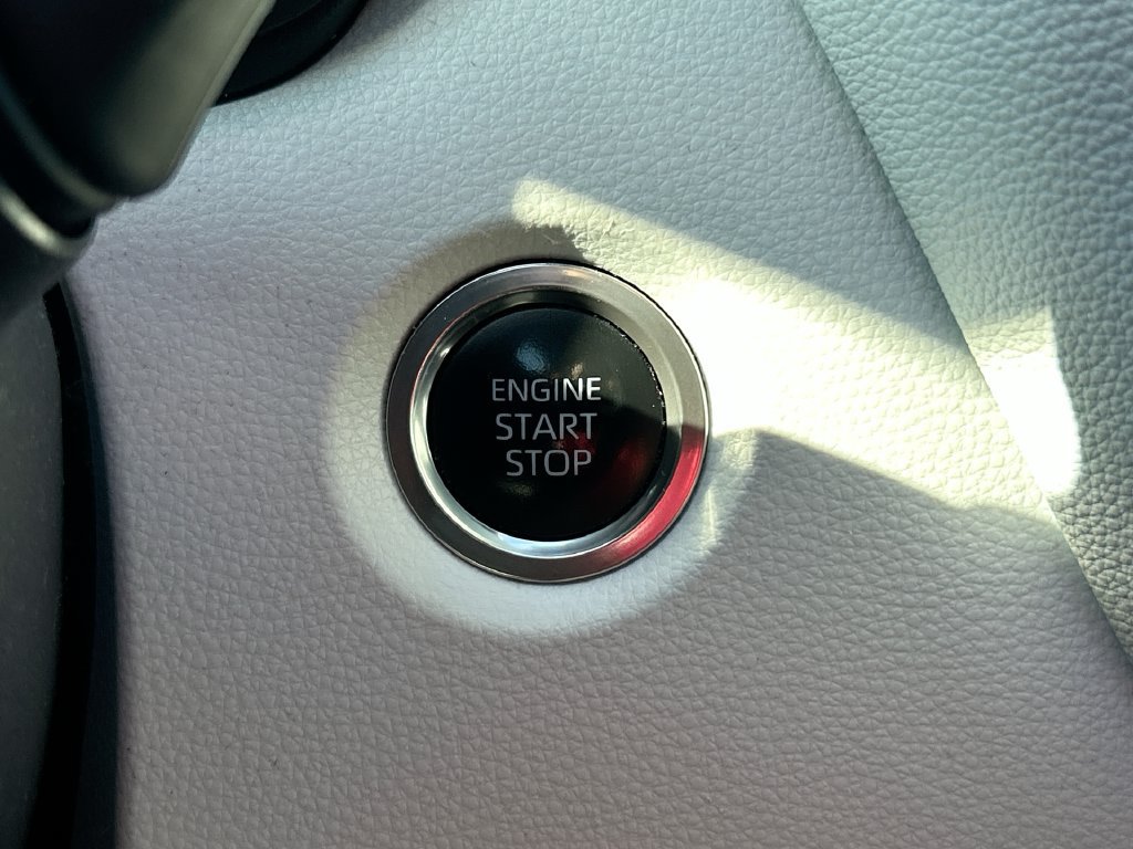Used 2025 Toyota Corolla SE FWD image 18