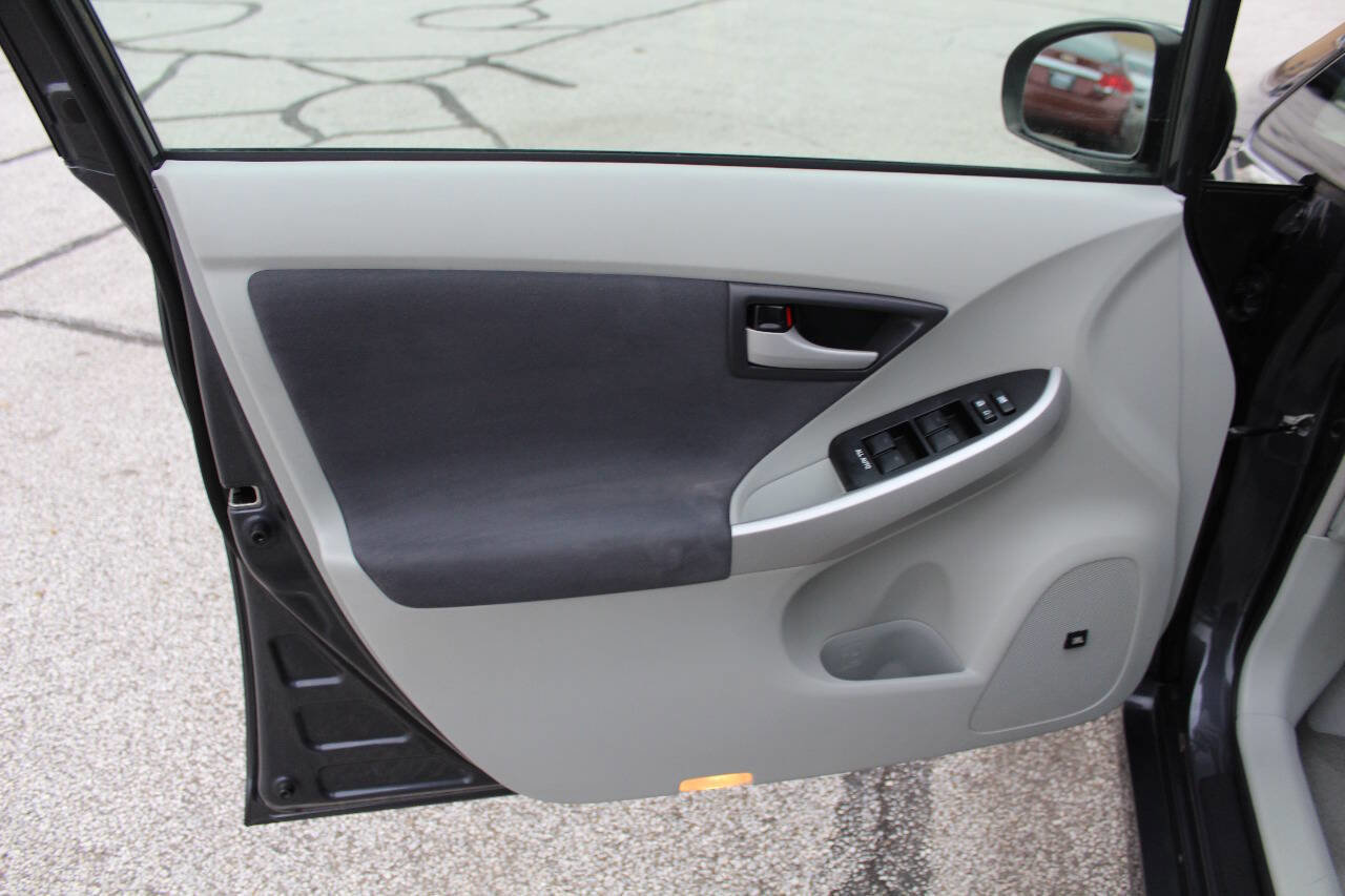 Used 2011 Toyota Prius Three image 14