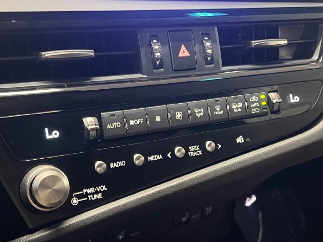 Certified 2025 Lexus ES 300h w/ Premium Package FWD image 20