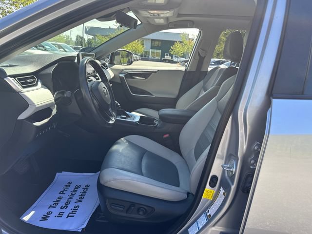 Used 2021 Toyota RAV4 Limited AWD/4WD image 9