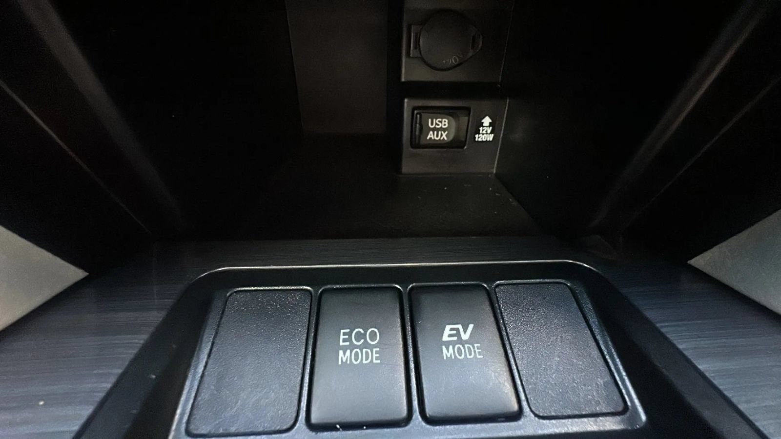 Used 2012 Toyota Camry LE FWD image 31