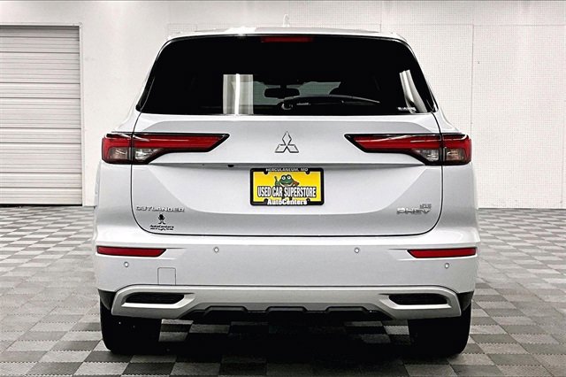 Used 2024 Mitsubishi Outlander SE image 4