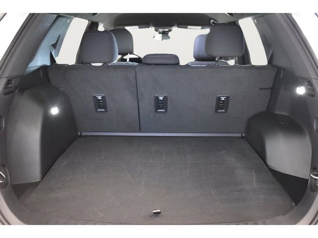 Used 2025 GMC Terrain Elevation AWD/4WD image 16