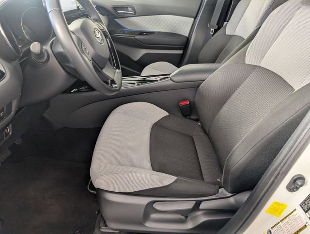 Used 2019 Toyota C-HR XLE FWD image 12