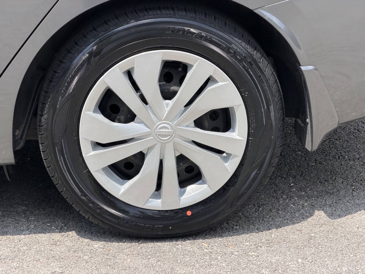 Used 2022 Nissan Versa S FWD image 5