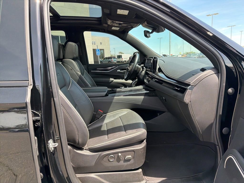 Used 2023 Cadillac Escalade Sport AWD/4WD image 22