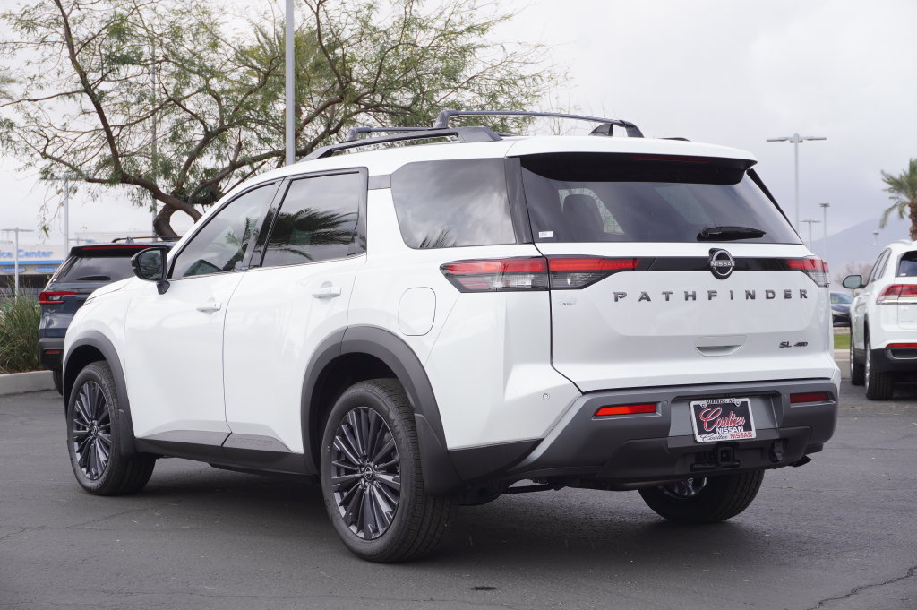 Certified 2026 Nissan Pathfinder SL w/ SL Premium Package AWD/4WD image 3