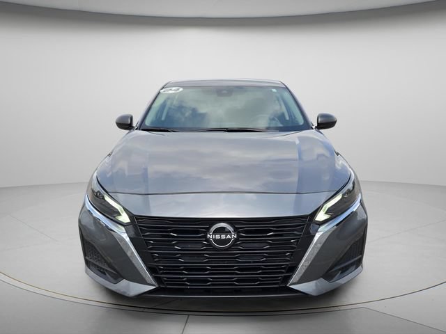 Used 2024 Nissan Altima 2.5 SV AWD/4WD image 4