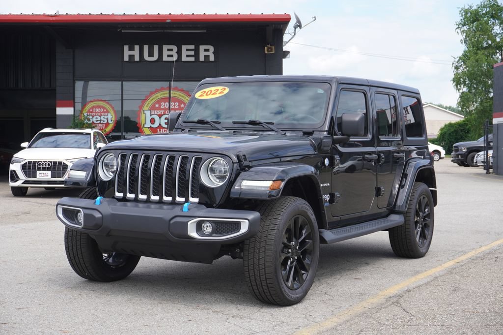 Used 2022 Jeep Wrangler Unlimited Sahara w/ Cold Weather Group AWD/4WD image 3