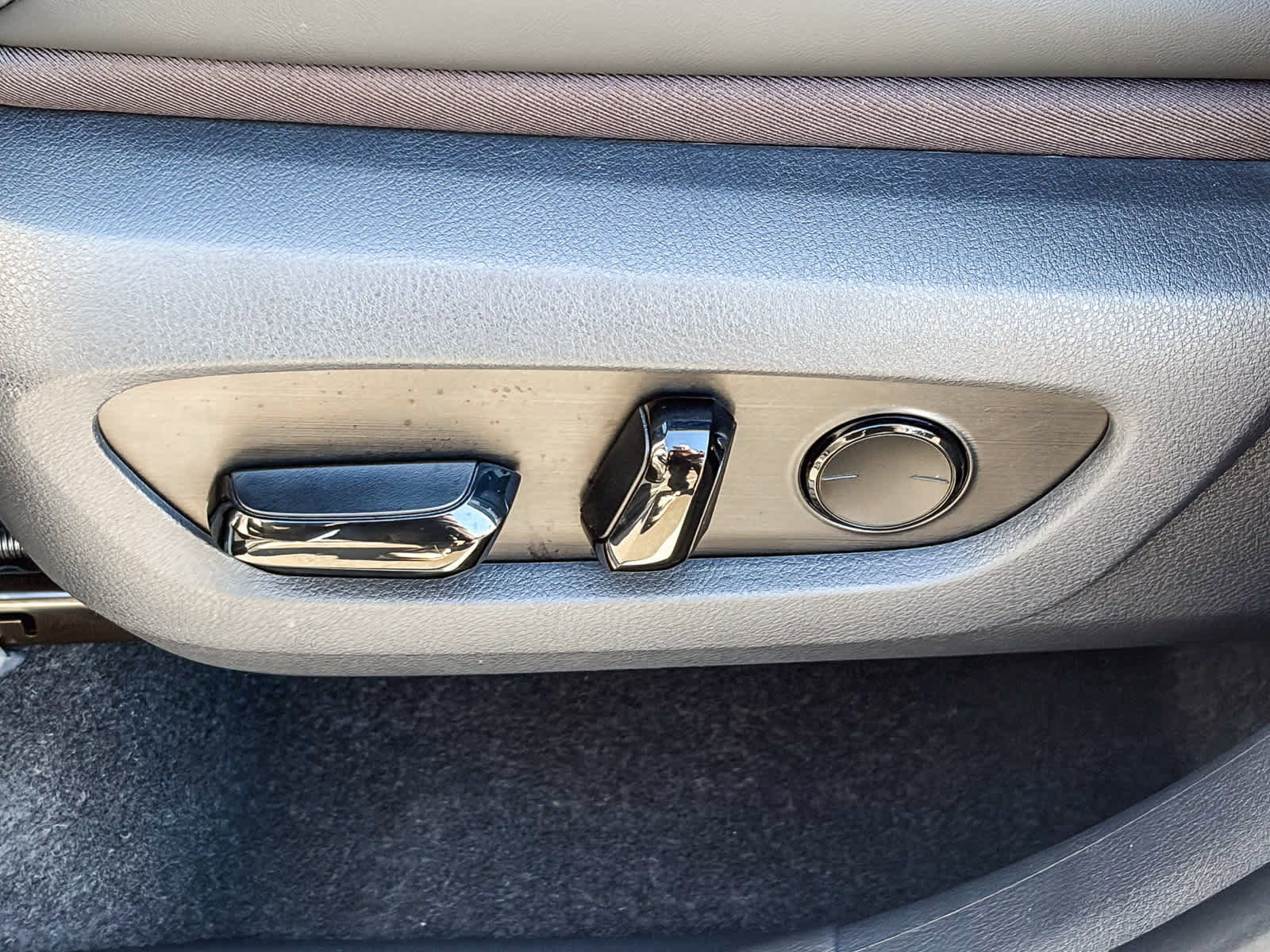 New 2026 Lexus TX 500h AWD image 22