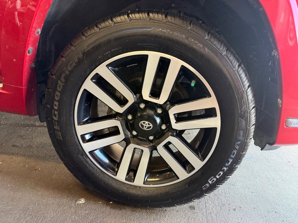 Used 2016 Toyota 4Runner Limited AWD/4WD image 29