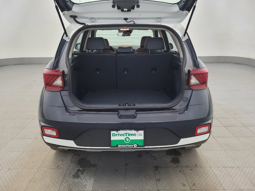 Used 2024 Hyundai Venue Limited image 29