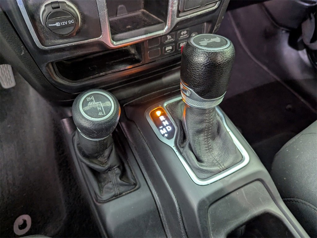 Used 2021 Jeep Wrangler Sport image 22