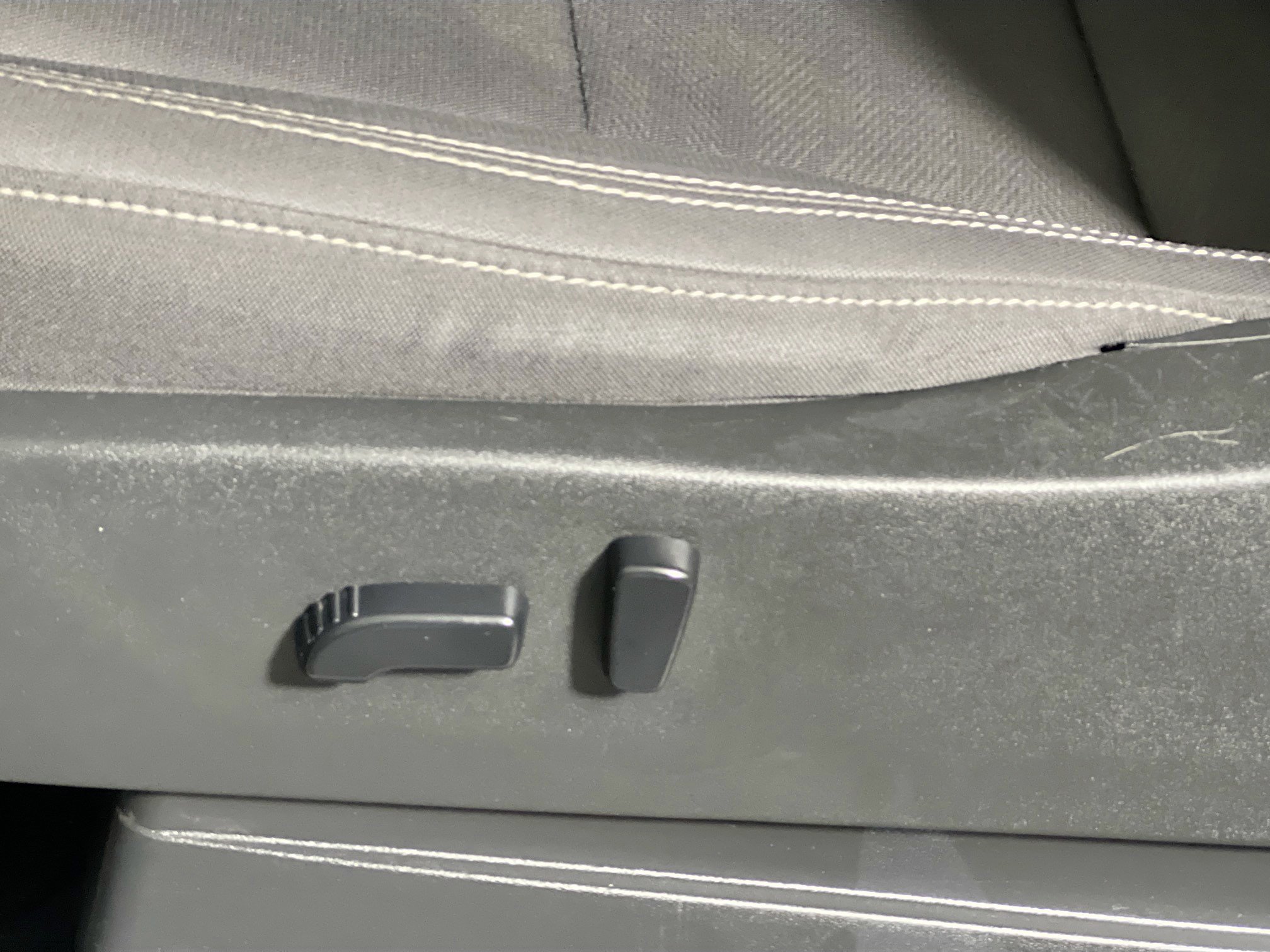 Used 2022 Nissan Frontier SV image 15