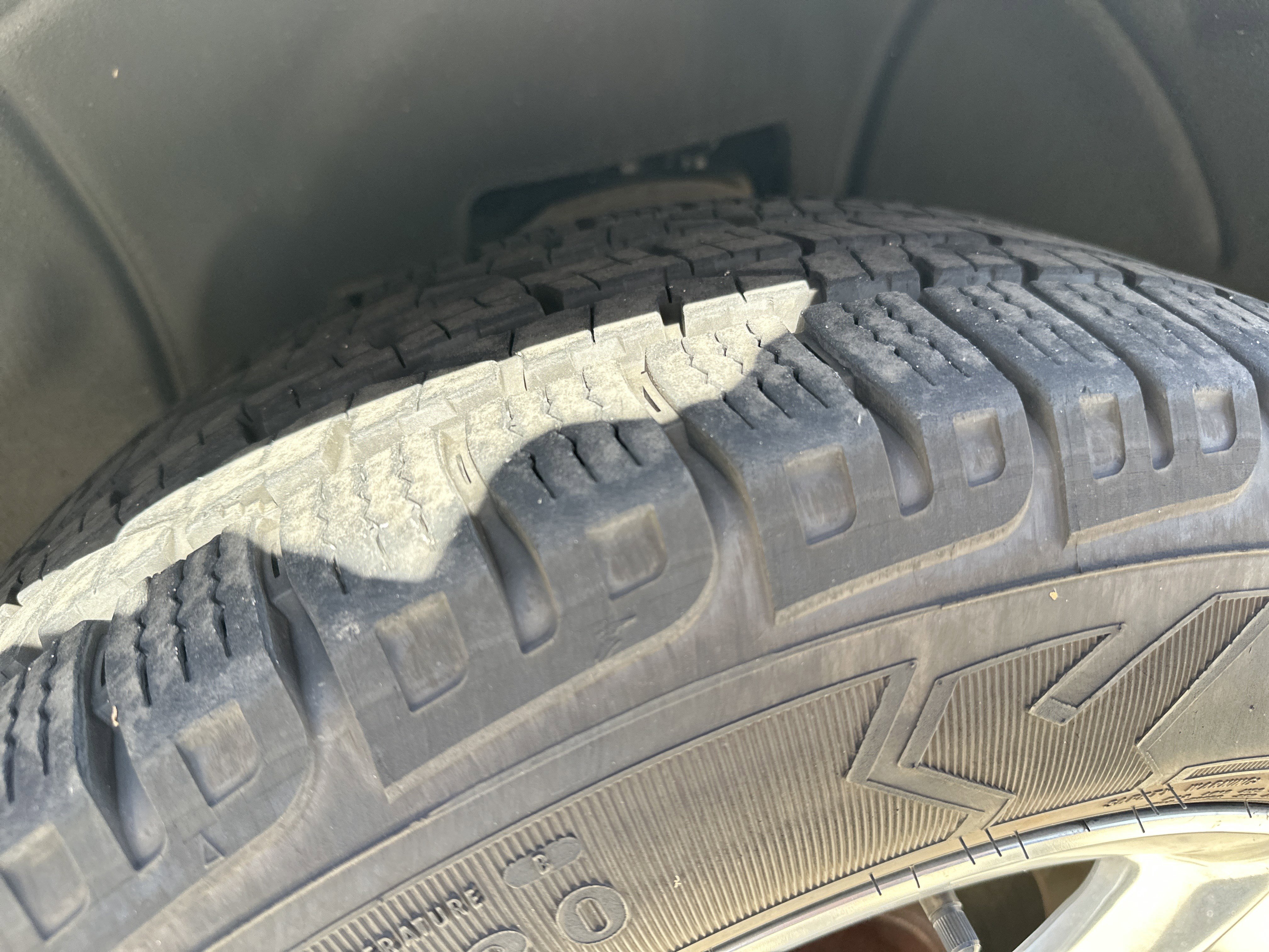 Used 2018 Chevrolet Suburban Premier RWD image 37