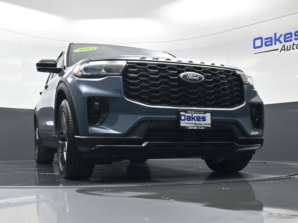 Used 2025 Ford Explorer ST w/ Sun And Sound Package image 44