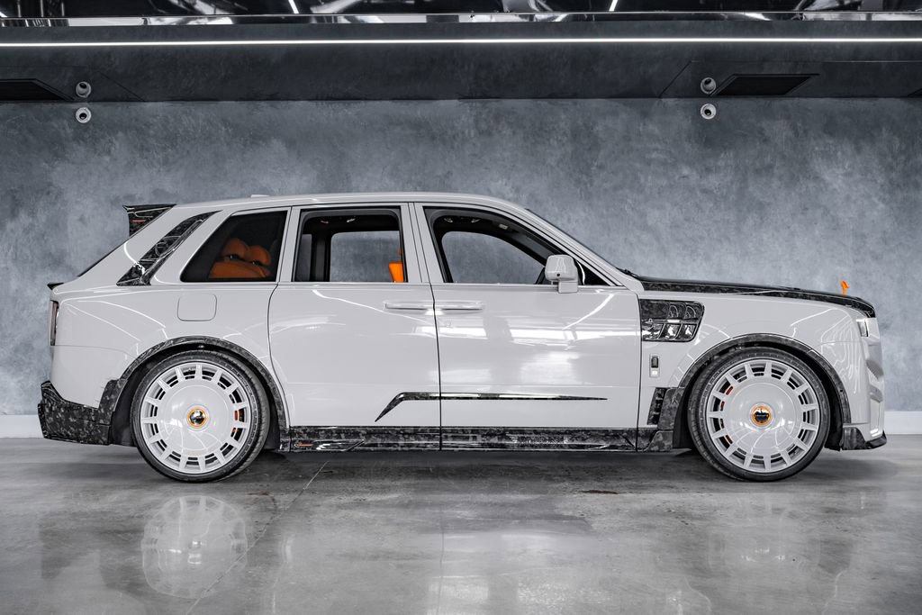 Used 2026 Rolls-Royce Cullinan AWD/4WD image 13