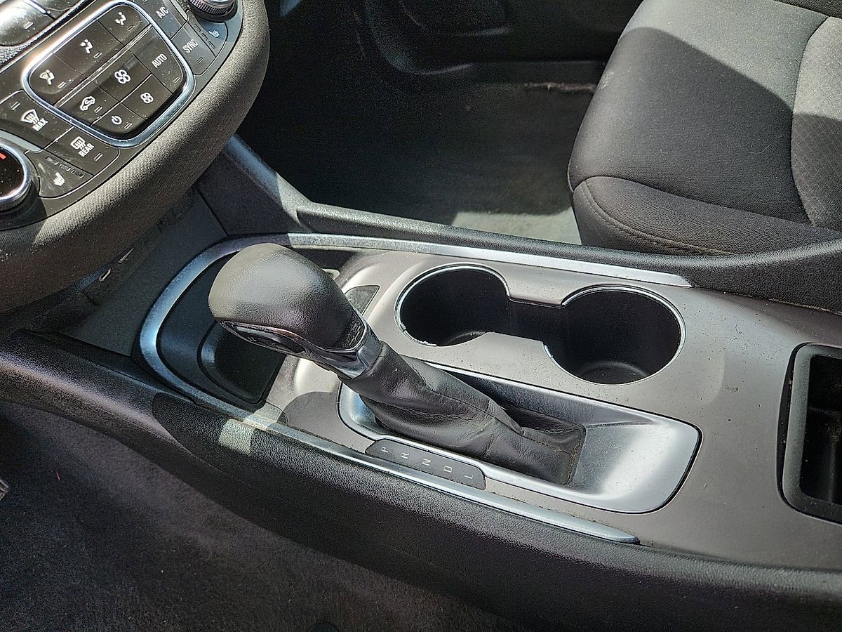 Used 2021 Chevrolet Malibu LT FWD image 12