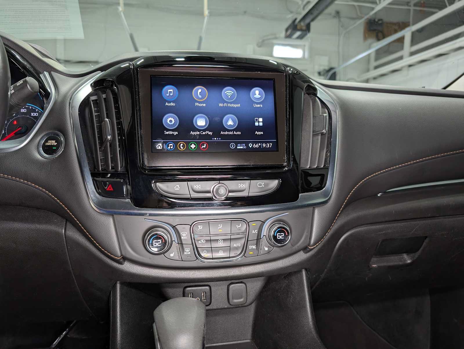 Used 2021 Chevrolet Traverse LT AWD/4WD image 32