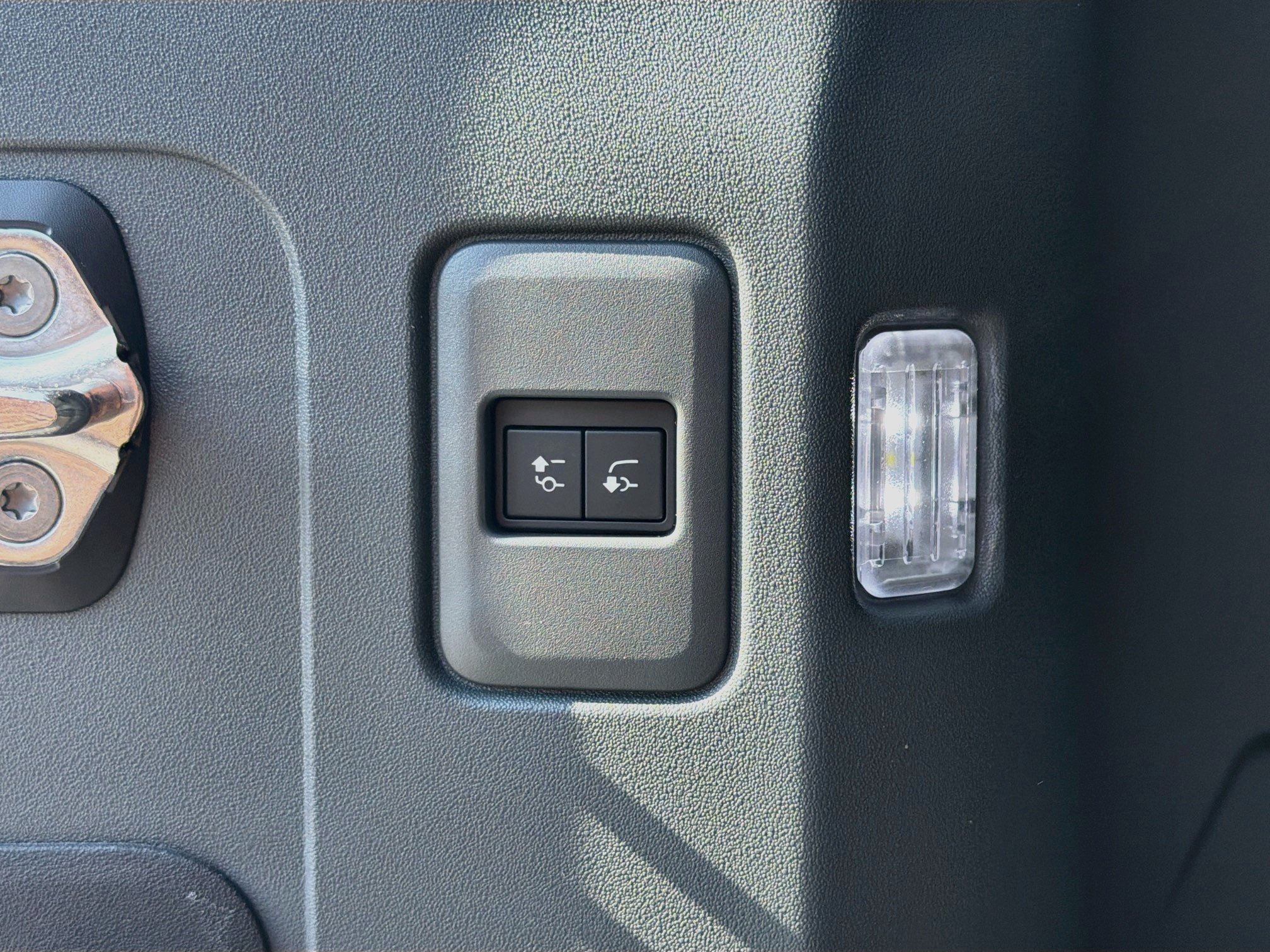 New 2026 Land Rover Defender 110 S AWD/4WD image 44