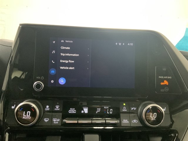 Used 2023 Toyota Highlander XLE AWD/4WD image 31