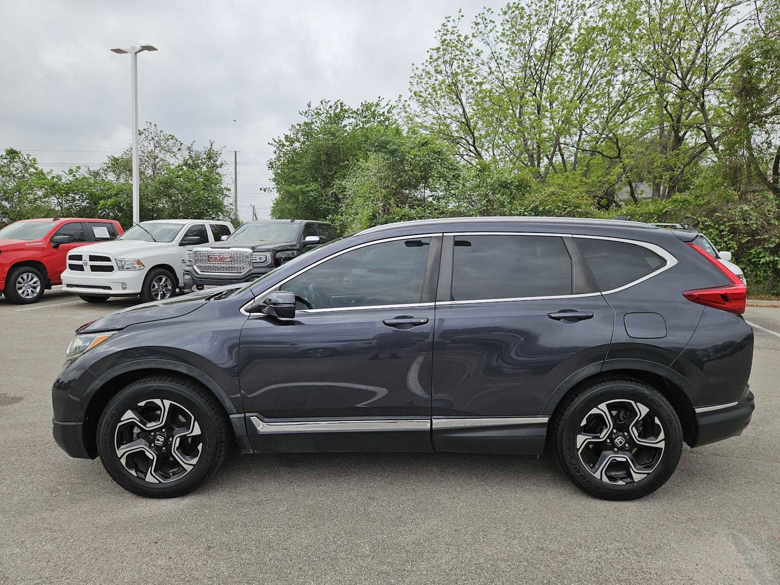 Used 2019 Honda CR-V Touring image 4