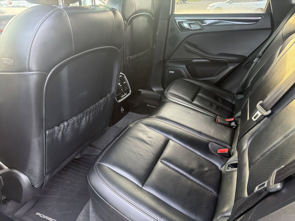 Used 2018 Porsche Macan image 19