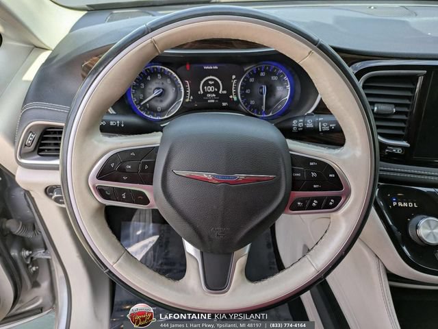 Used 2021 Chrysler Pacifica Limited AWD/4WD image 16