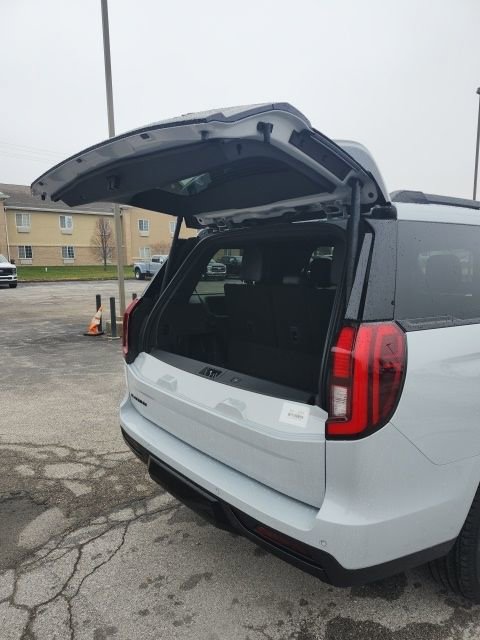 New 2025 Ford Expedition Platinum w/ Stealth Performance Package image 29