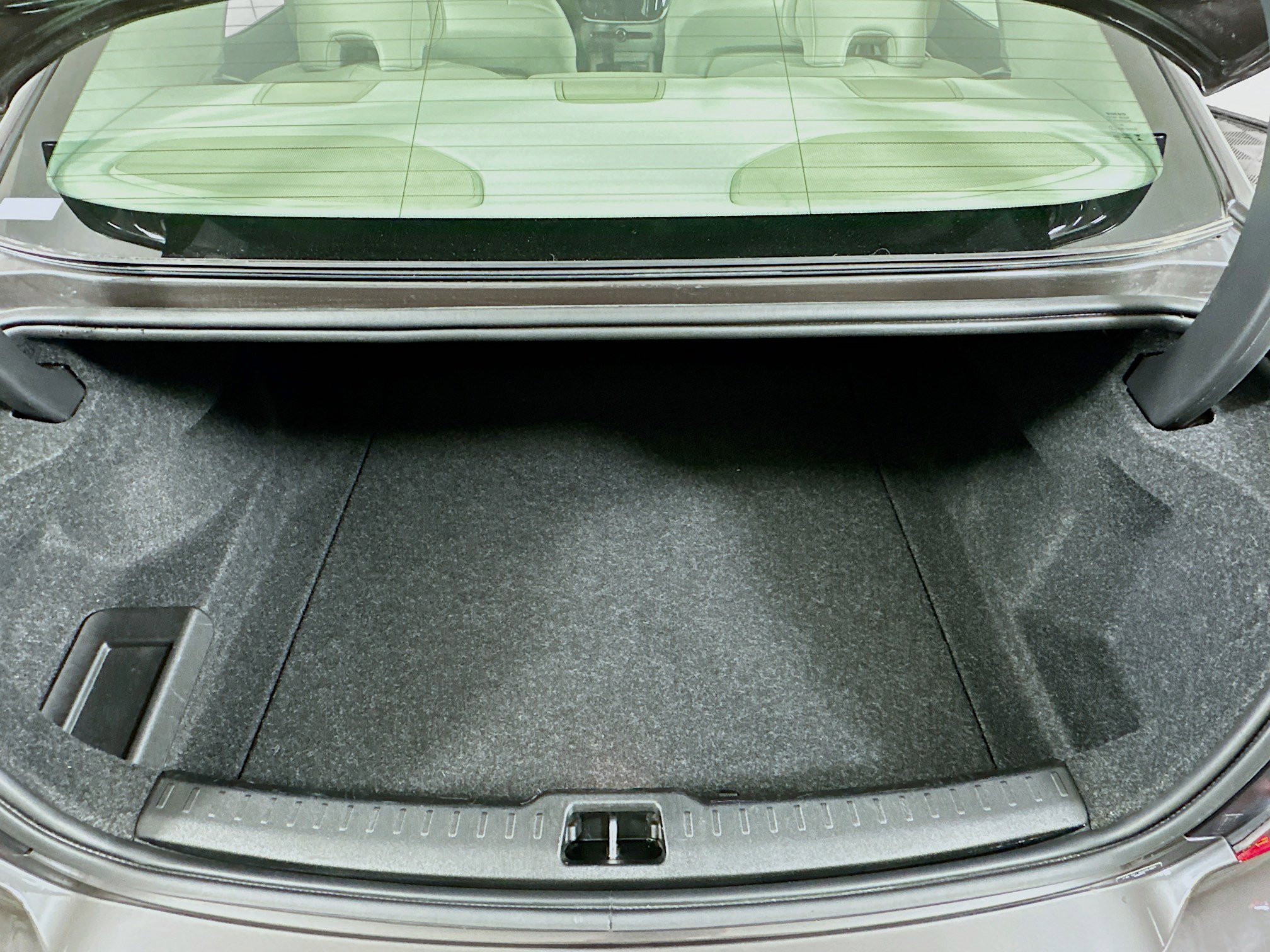 Used 2024 Volvo S60 B5 Plus image 29