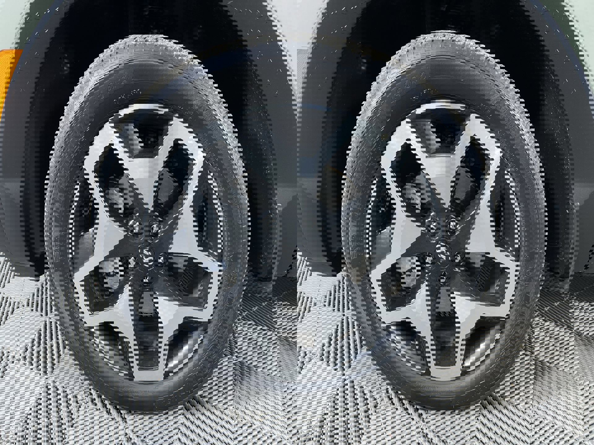 Used 2024 Hyundai Santa Cruz Limited image 26