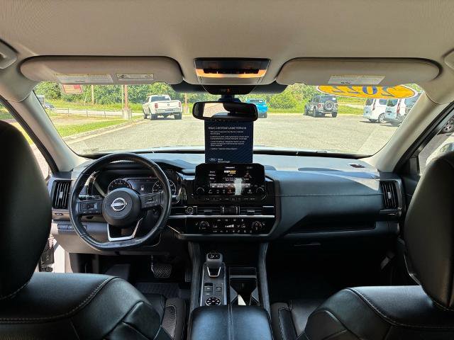 Used 2022 Nissan Pathfinder SL w/ SL Black Package image 2