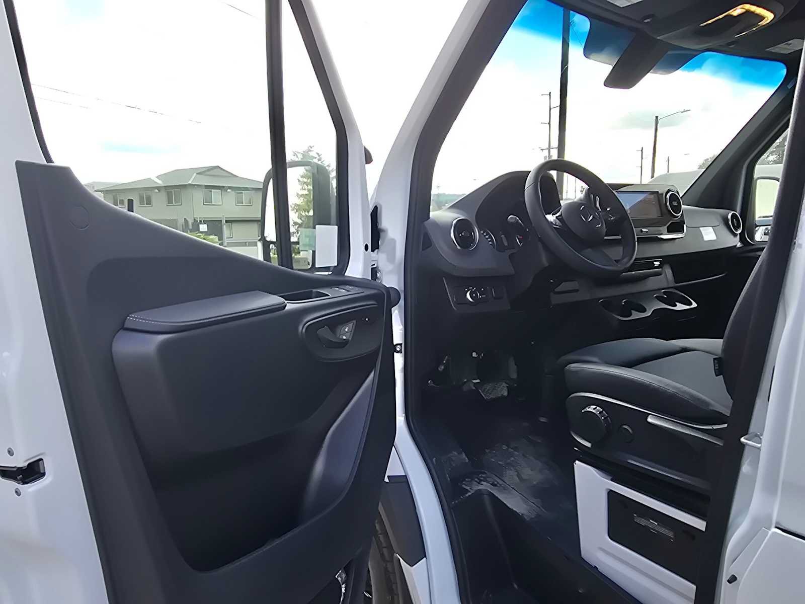 New 2026 Mercedes-Benz Sprinter 2500 image 21