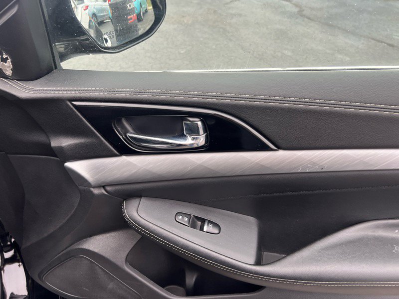 Used 2017 Nissan Maxima 3.5 SV image 10