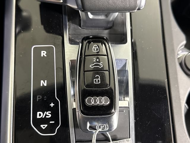 Used 2020 Audi Q8 Premium Plus w/ Premium Plus Package AWD/4WD image 43