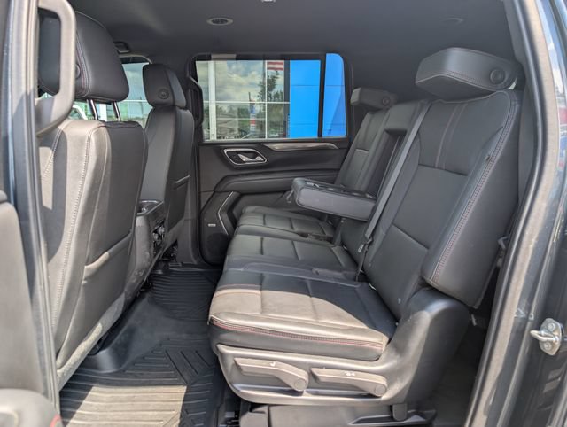 Used 2021 Chevrolet Suburban RST AWD/4WD image 15