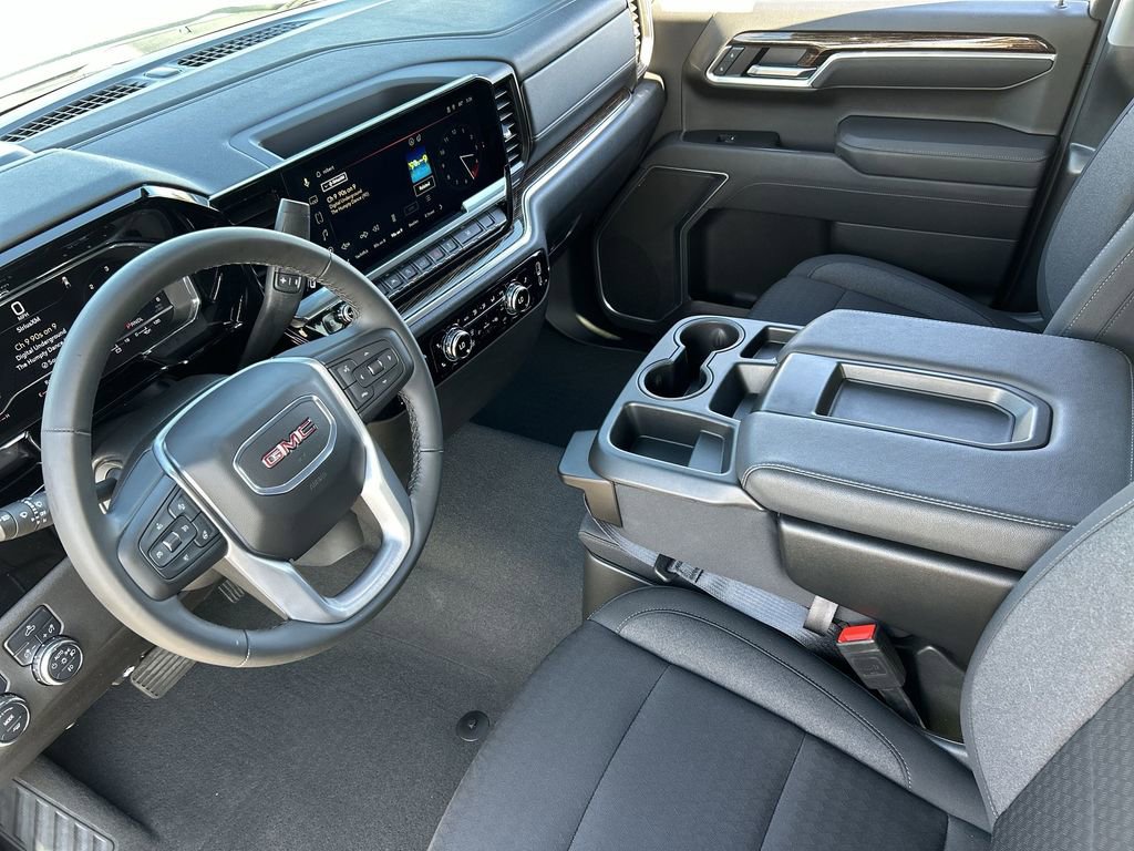 Used 2025 GMC Sierra 1500 Elevation image 10