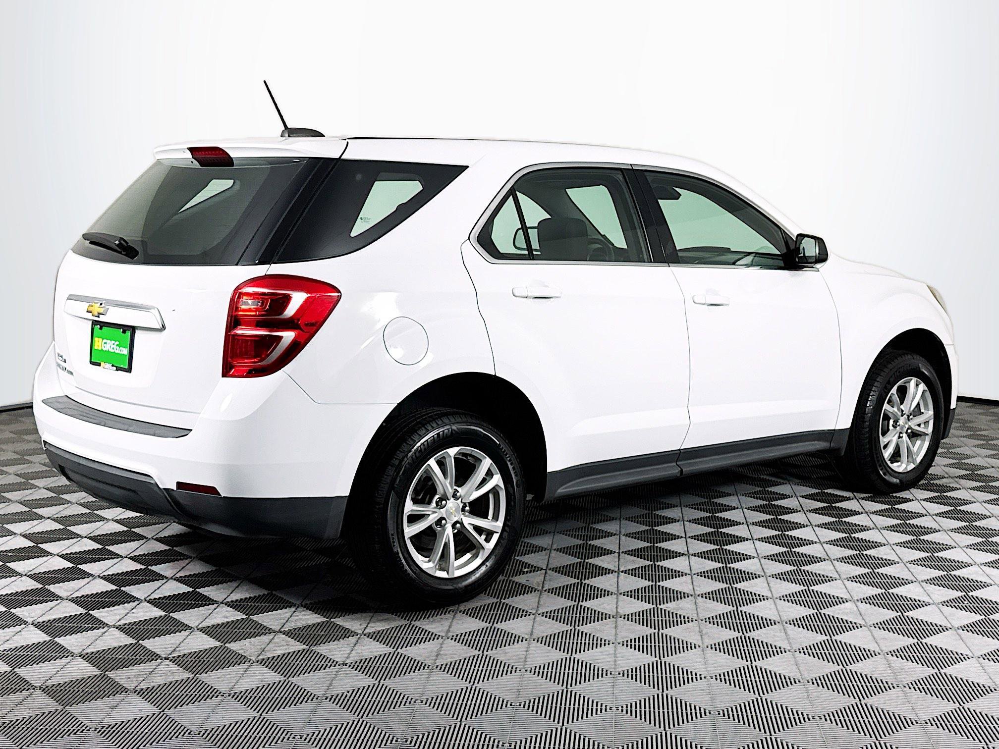 Used 2017 Chevrolet Equinox LS image 10