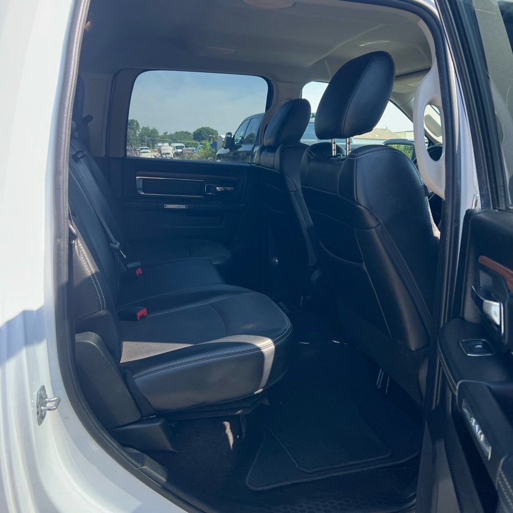 Used 2017 RAM 1500 Laramie AWD/4WD image 9